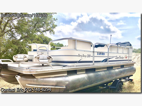 22'  2010 Sun Tracker Party Barge